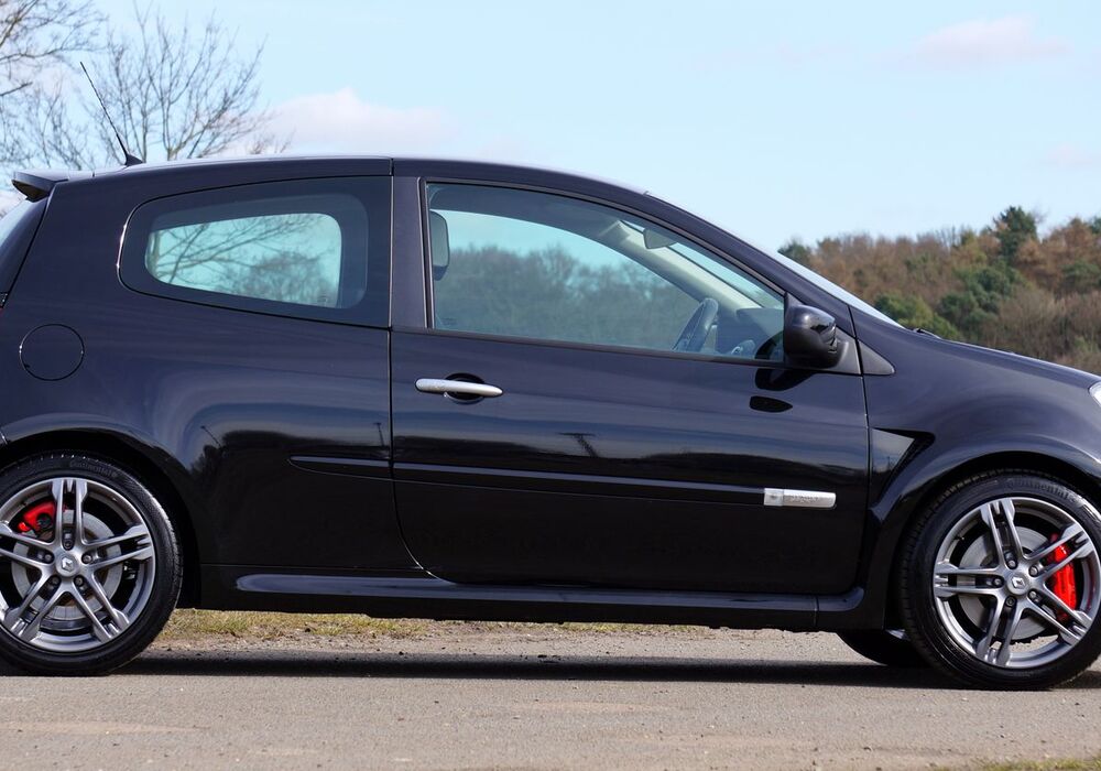 Donkerblauwe Renault Clio